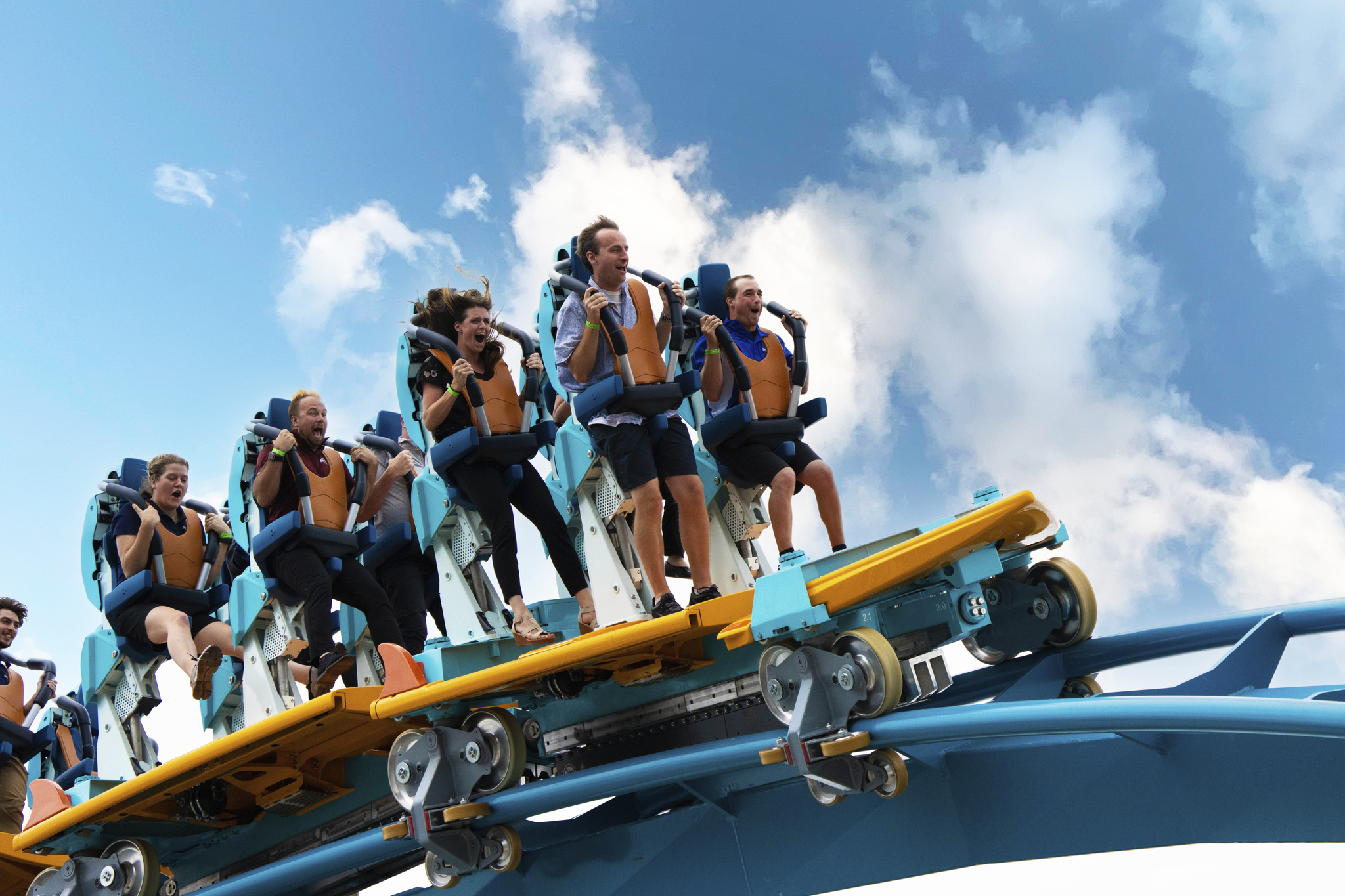 SeaWorld Orlando Announces First-Of-Its-Kind Roller Coaster, “Pipeline: The  Surf Coaster” — Park Paradise